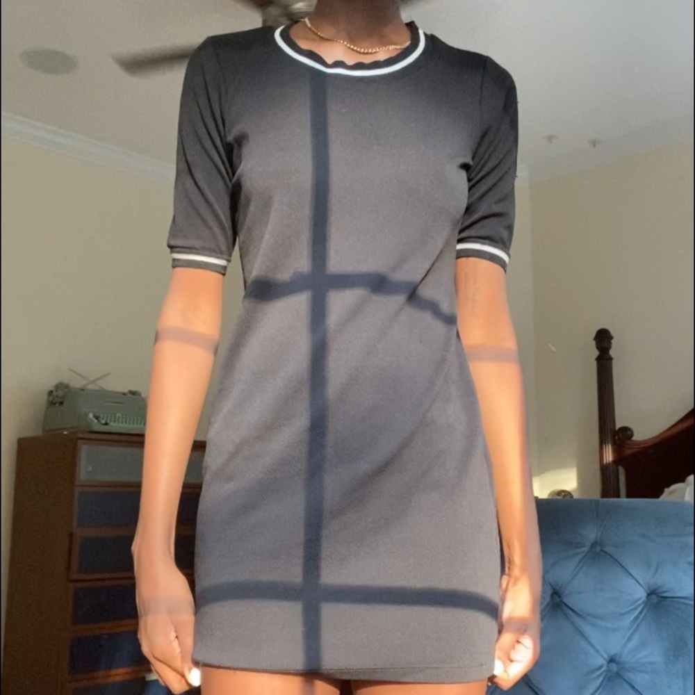 BLACK COLLARED MINI DRESS WITH SHORT SLEEVES